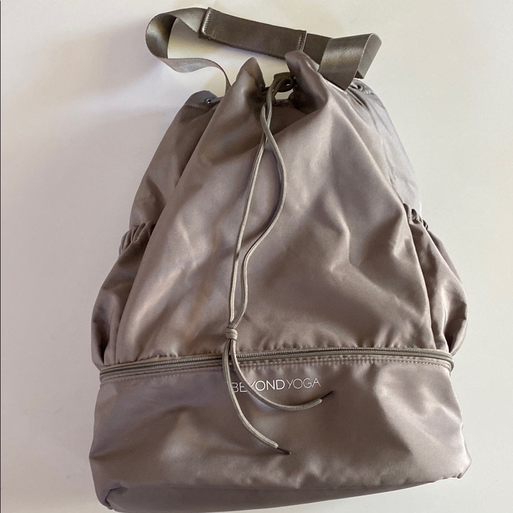 Beyond Yoga Taupe Drawstring Convertible Backpack - Picture 1 of 5